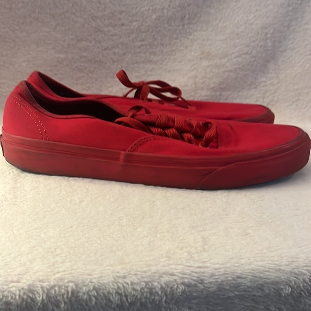 Vans - Picture 5 of 6